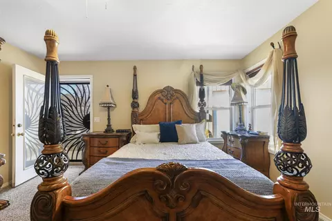 Bedroom - 733 Beta Cir, Twin Falls, ID 83301 photo 5 of 11
