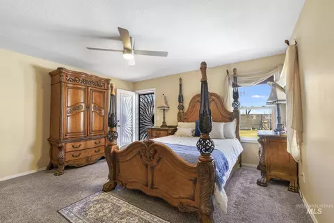 Bedroom - 733 Beta Cir, Twin Falls, ID 83301 photo 7 of 11