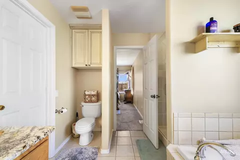 Bath - 733 Beta Cir, Twin Falls, ID 83301 photo 3 of 5