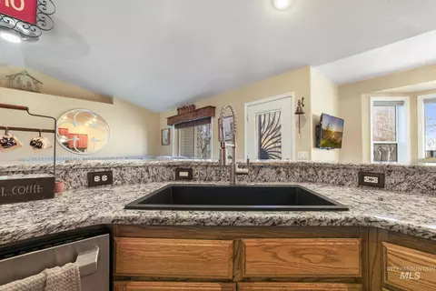 Kitchen - 733 Beta Cir, Twin Falls, ID 83301 photo 1 of 1