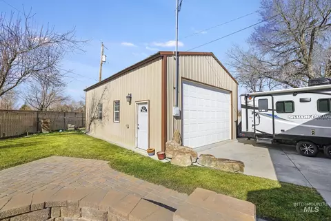 Exterior - 733 Beta Cir, Twin Falls, ID 83301 photo 9 of 17