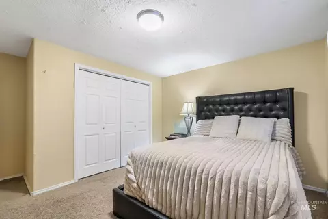 Bedroom - 733 Beta Cir, Twin Falls, ID 83301 photo 8 of 11