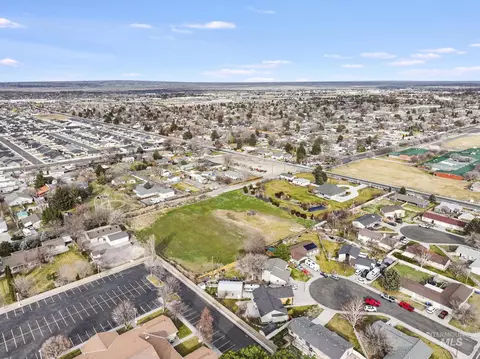 View/Area - 733 Beta Cir, Twin Falls, ID 83301 photo 3 of 6
