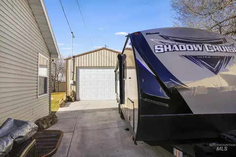 Exterior - 733 Beta Cir, Twin Falls, ID 83301 photo 8 of 17