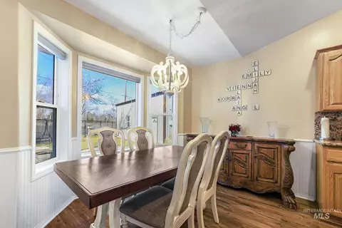 Dining - 733 Beta Cir, Twin Falls, ID 83301 photo 1 of 2