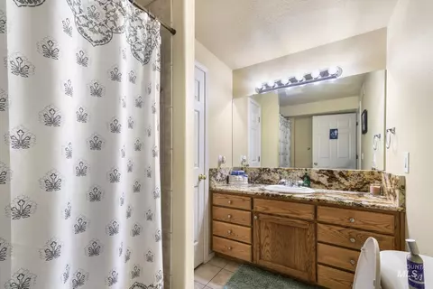 Bath - 733 Beta Cir, Twin Falls, ID 83301 photo 5 of 5