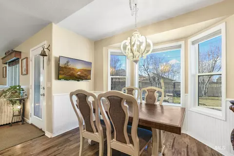 Dining - 733 Beta Cir, Twin Falls, ID 83301 photo 2 of 2
