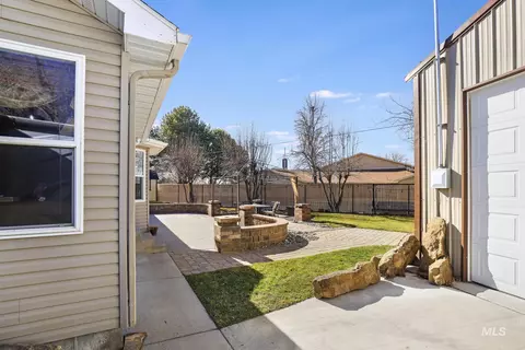 Exterior - 733 Beta Cir, Twin Falls, ID 83301 photo 7 of 17