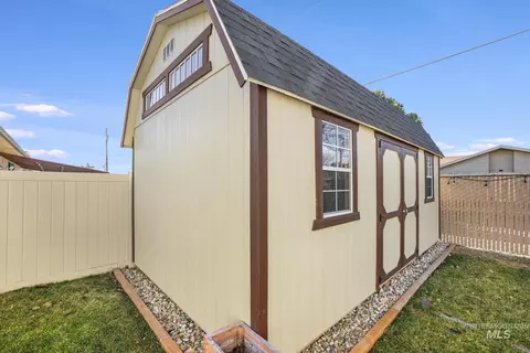 Exterior - 733 Beta Cir, Twin Falls, ID 83301 photo 12 of 17