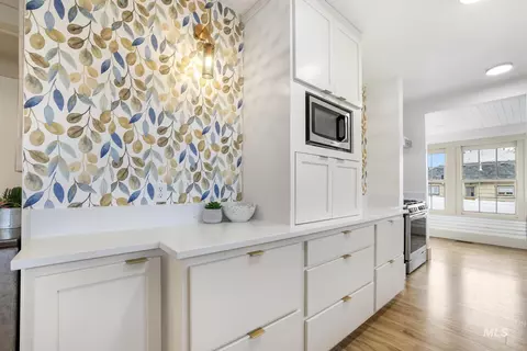 Kitchen - 661 2nd Ave N, Twin Falls, ID 83301 photo 2 of 7