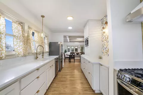 Kitchen - 661 2nd Ave N, Twin Falls, ID 83301 photo 3 of 7