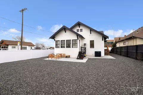 Exterior - 661 2nd Ave N, Twin Falls, ID 83301 photo 3 of 3