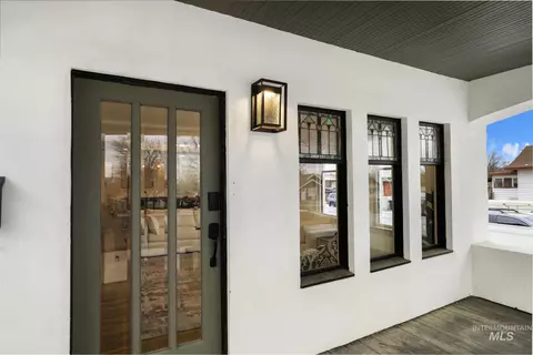 Exterior - 661 2nd Ave N, Twin Falls, ID 83301 photo 1 of 3