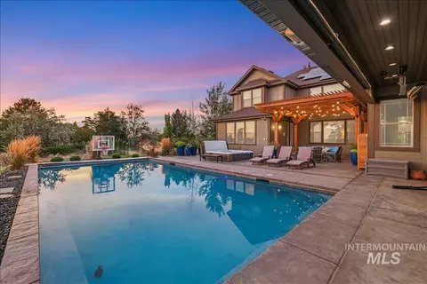 Exterior - 3365 Willow Way, Twin Falls, ID 83301 photo 2 of 12