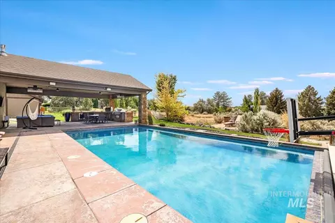 Exterior - 3365 Willow Way, Twin Falls, ID 83301 photo 6 of 12
