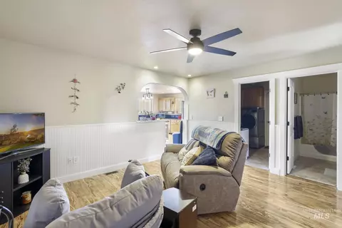 Entry Way - 560 Riverview Dr, Gooding, ID 83330 photo 3 of 3