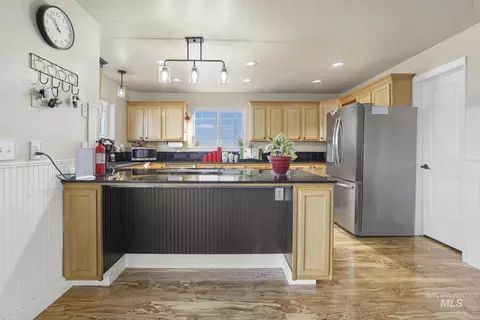 Kitchen - 560 Riverview Dr, Gooding, ID 83330 photo 1 of 6