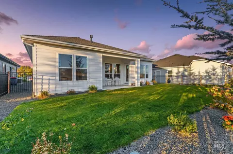 Exterior - 6419 W Piaffe St, Eagle, ID 83616 photo 4 of 11