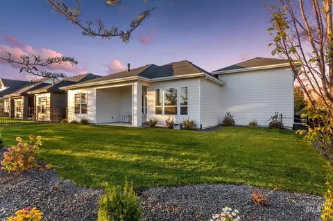 Exterior - 6419 W Piaffe St, Eagle, ID 83616 photo 5 of 11