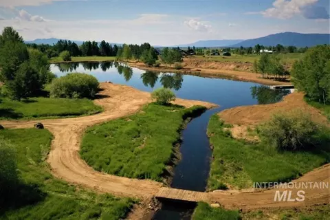77 Sunbridge Dr, Mccall, ID 83638 photo 4