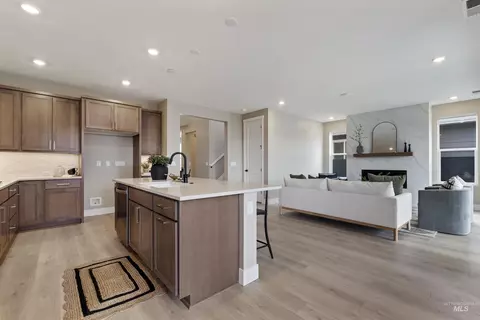 Kitchen - 5796 W Oxton St, Eagle, ID 83616 photo 4 of 5