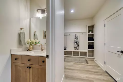 Entry Way - 856 N Nolina Ave, Eagle, ID 83616 photo 2 of 3