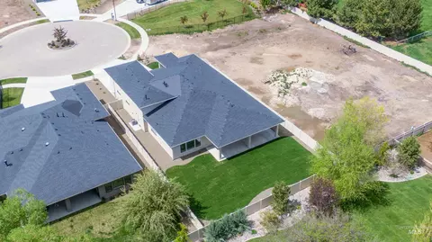 Exterior - 856 N Nolina Ave, Eagle, ID 83616 photo 9 of 9