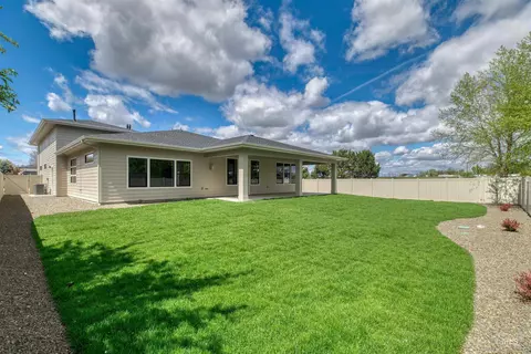 Exterior - 856 N Nolina Ave, Eagle, ID 83616 photo 5 of 9