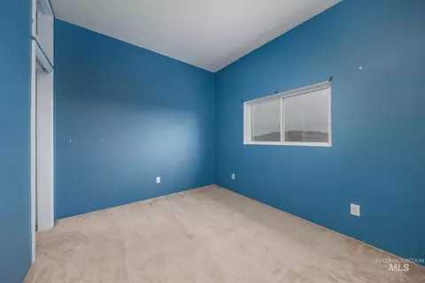Bedroom - 1200 Hoffman Dr, Vale, OR 97918 photo 3 of 6