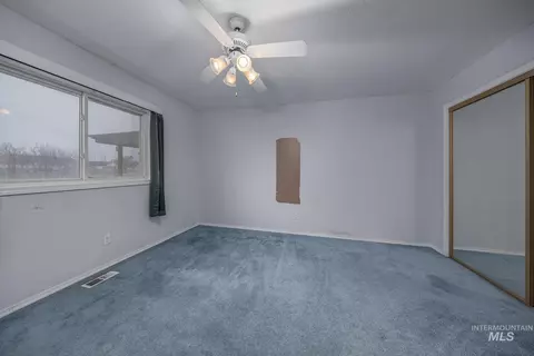 Bedroom - 1200 Hoffman Dr, Vale, OR 97918 photo 6 of 6