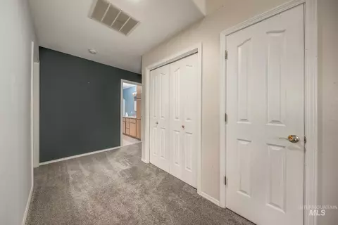 Entry Way - 1200 Hoffman Dr, Vale, OR 97918 photo 1 of 1