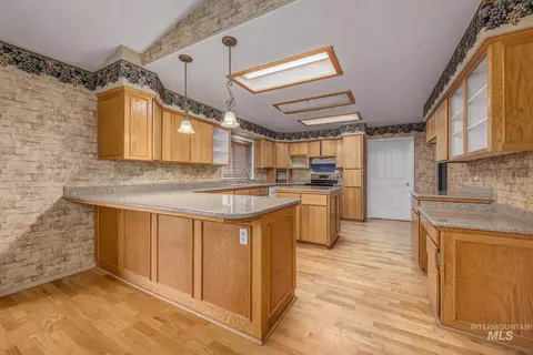 Kitchen - 1200 Hoffman Dr, Vale, OR 97918 photo 1 of 4