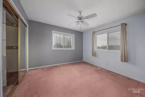 Bedroom - 1200 Hoffman Dr, Vale, OR 97918 photo 5 of 6