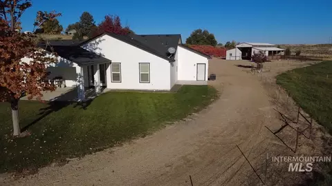 Exterior - 26938 Breakaway Ln, Caldwell, ID 83607 photo 2 of 10