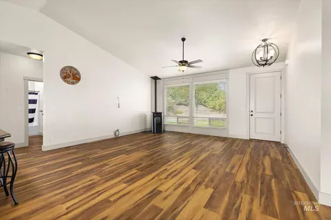 Living - 26938 Breakaway Ln, Caldwell, ID 83607 photo 1 of 4