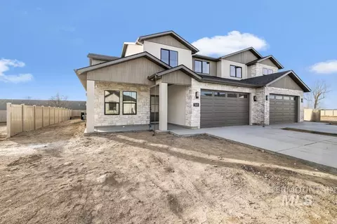 541 Canyon Falls Dr, Twin Falls, ID 83301