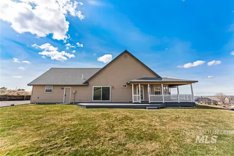 Exterior - 2132 Corral Rd, Emmett, ID 83617 photo 4 of 5