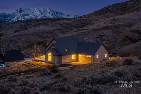 2132 Corral Rd, Emmett, ID 83617