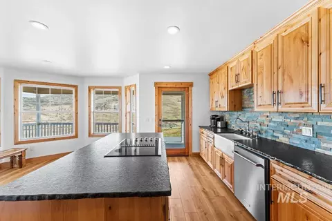 Kitchen - 2132 Corral Rd, Emmett, ID 83617 photo 3 of 5
