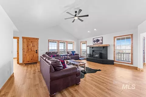 Living - 2132 Corral Rd, Emmett, ID 83617 photo 5 of 5