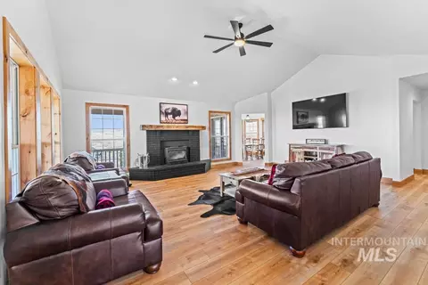 Living - 2132 Corral Rd, Emmett, ID 83617 photo 1 of 5
