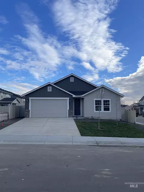 498 S Bobby Way, Kuna, ID 83634