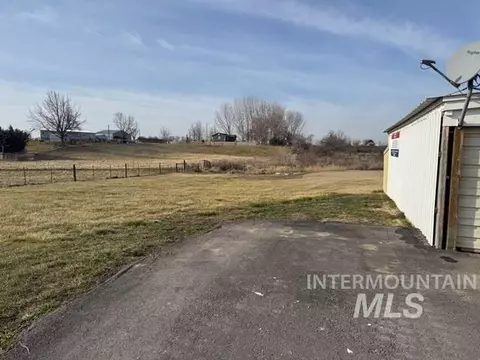 Exterior - 28750 Rocky Rd, Parma, ID 83660 photo 6 of 7