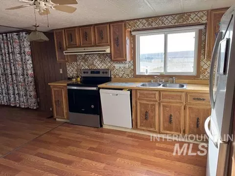 Kitchen - 28750 Rocky Rd, Parma, ID 83660 photo 1 of 2