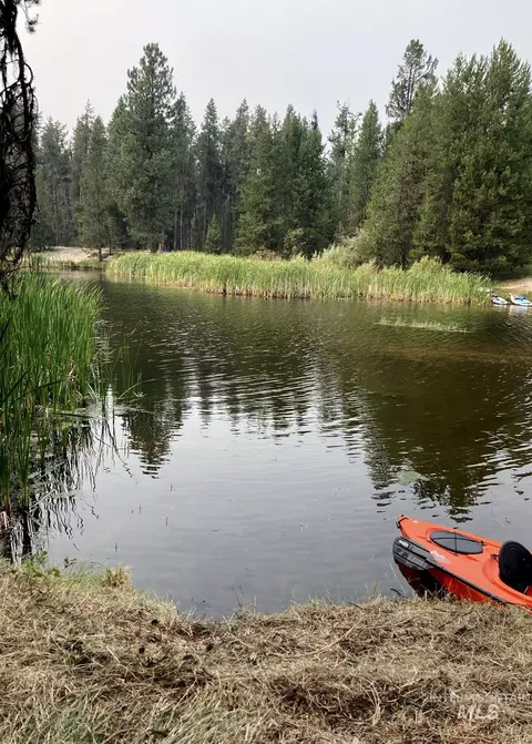 211 Pointes Rd, Cascade, ID 83611 photo 3