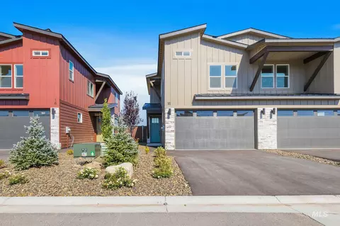 Exterior - 24 Bridger St, Cascade, ID 83611 photo 3 of 7