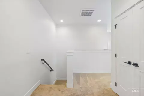 Entry Way - 24 Bridger St, Cascade, ID 83611 photo 2 of 4