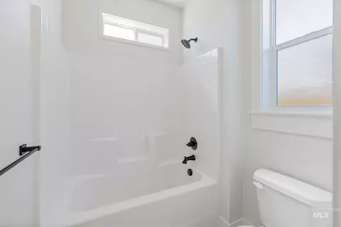 Bath - 24 Bridger St, Cascade, ID 83611 photo 4 of 4