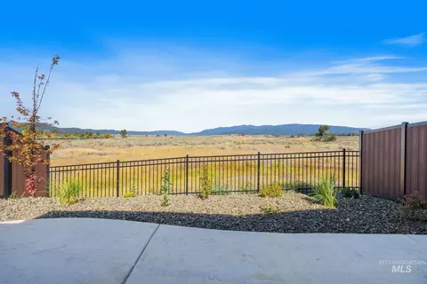 Exterior - 24 Bridger St, Cascade, ID 83611 photo 6 of 7