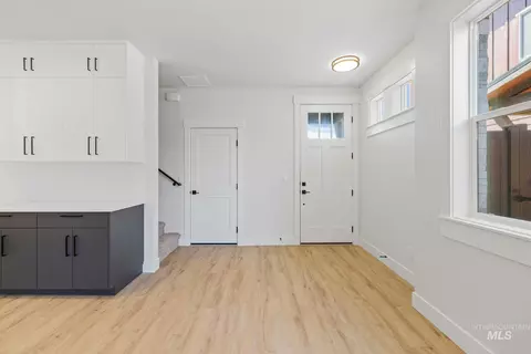 Entry Way - 24 Bridger St, Cascade, ID 83611 photo 1 of 4